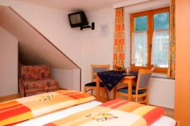 Homestay Haus Sonnbuehel *