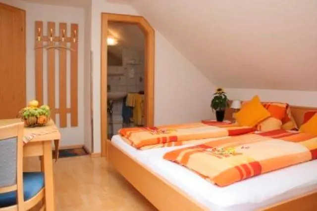Homestay Haus Sonnbuehel *